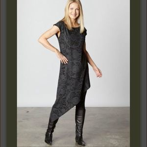 Bryn Walker Asymmetrical Tunic Thomas Black Damask M